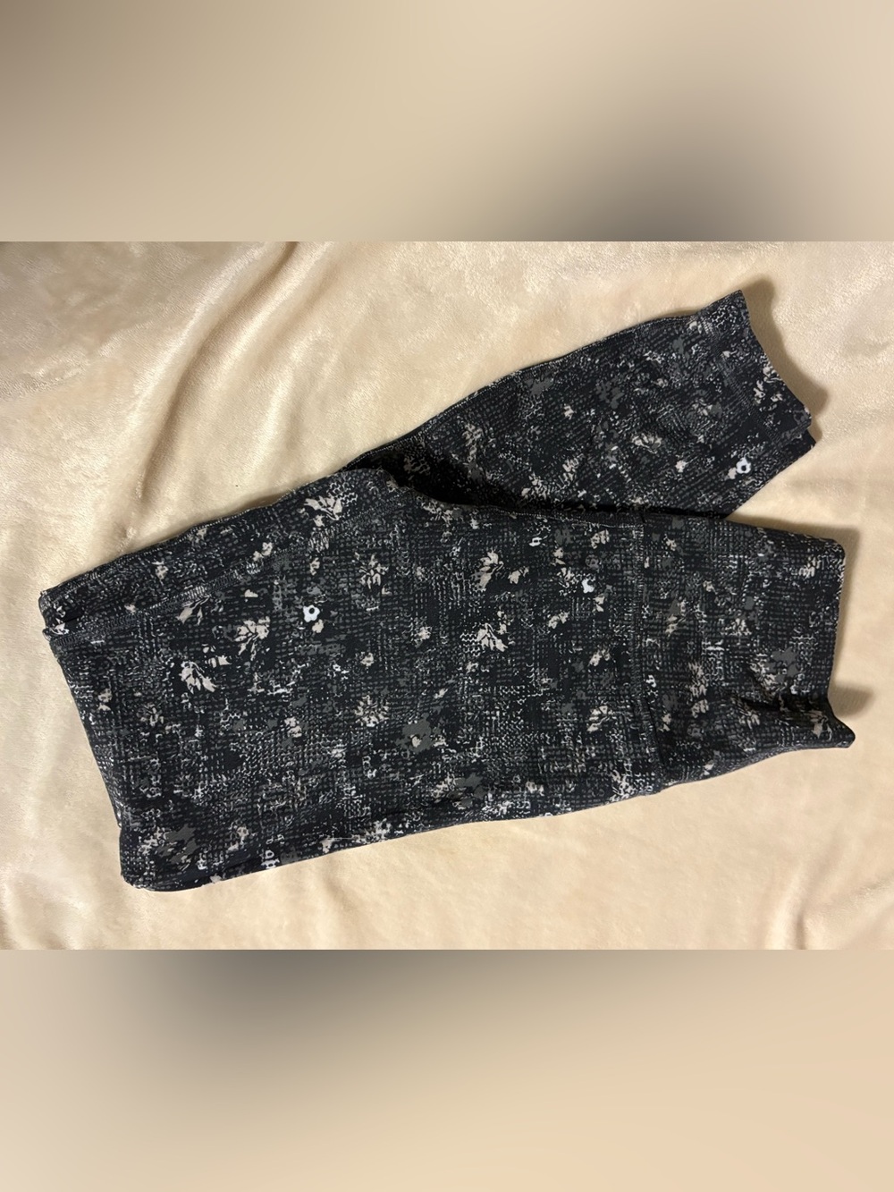 lululemon athletica Black Patterned leggings with White Speckle